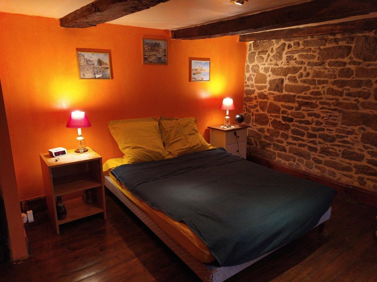 Maison En Granit Bleue Lanhelin Экстерьер фото