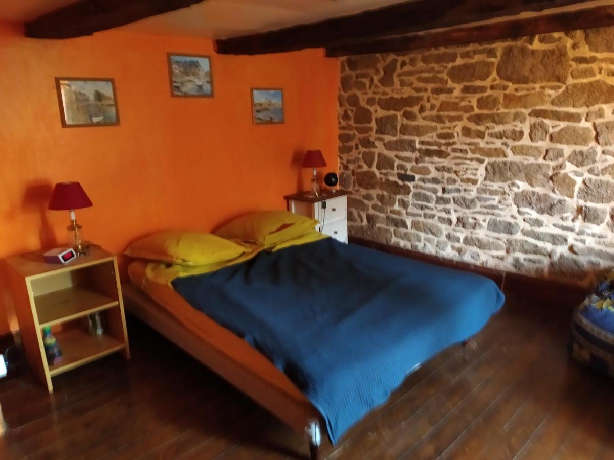 Maison En Granit Bleue Lanhelin Экстерьер фото